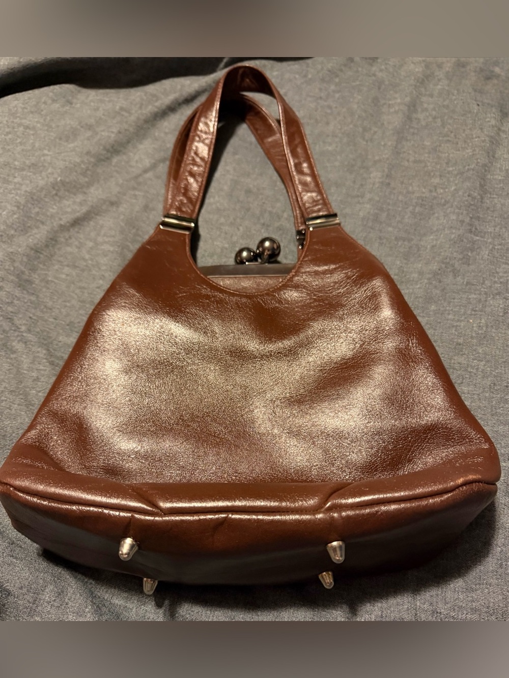 Ruth Saltz vintage kiss lock brown leather small shoulder bag.